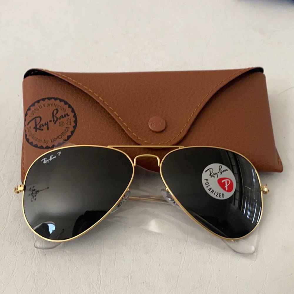 Ray Ban Polarized aviators sunglasses
